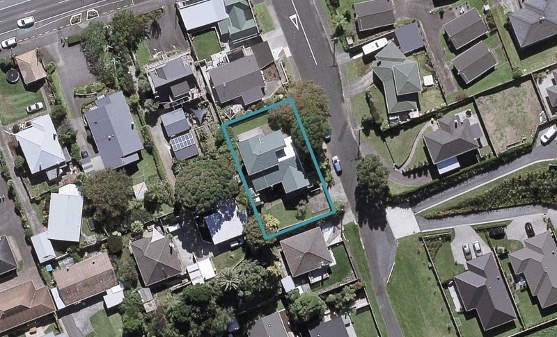 16 Rainsford Street, Moturoa, New Plymouth - Carousel 1