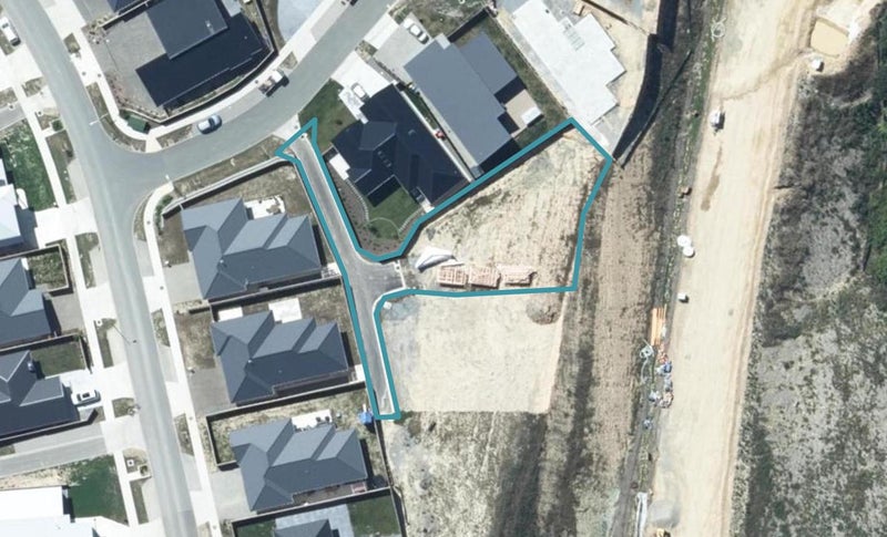 6 Weatherdeck Close, Whitby, Porirua - Carousel 1