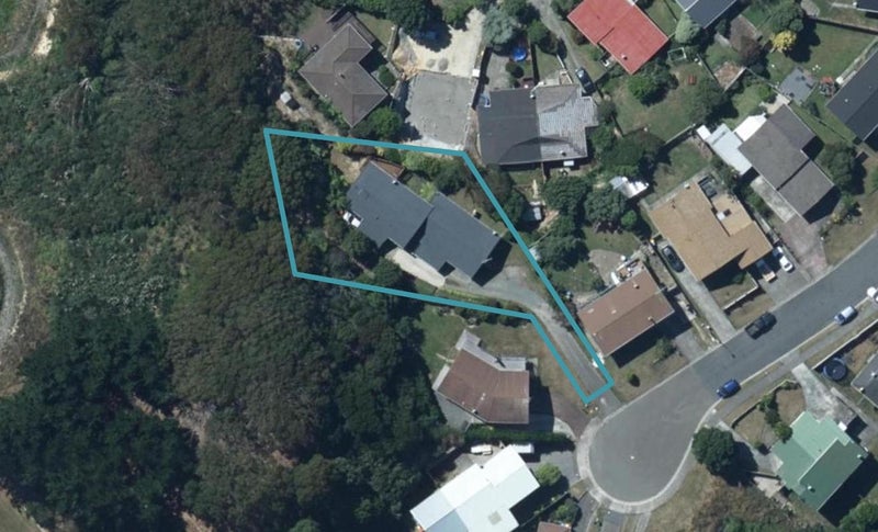 18A Parkinson Close, Whitby, Porirua - Carousel 1
