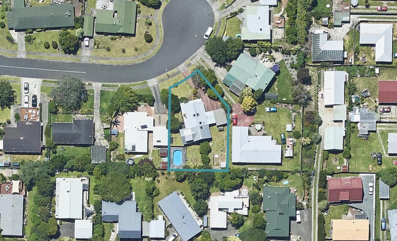 10 Pandora Place, Welcome Bay, Tauranga - Carousel 1