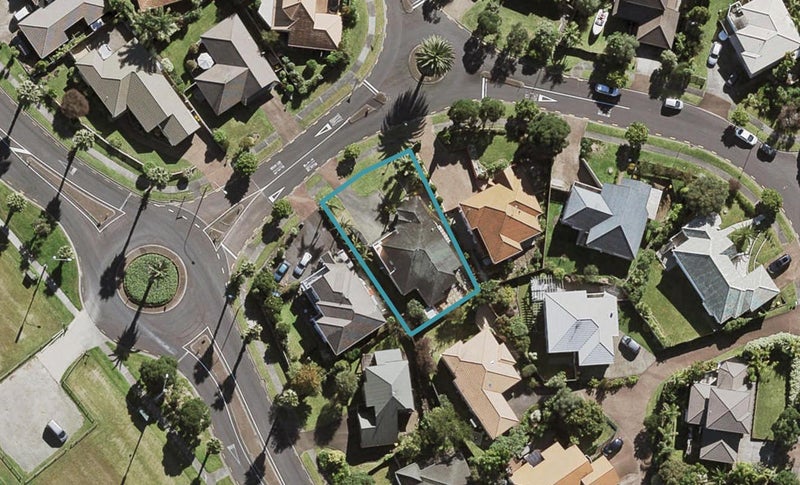 3 Mandeville Place, Unsworth Heights, Auckland - Carousel 1