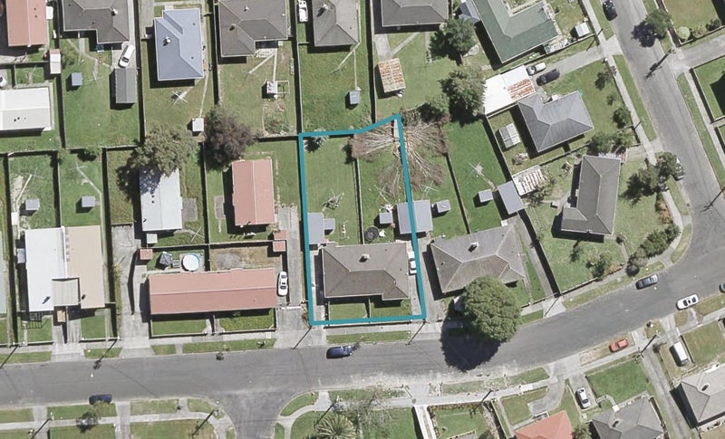 2/16 Delaney Drive, Stokes Valley, Lower Hutt - Carousel 1