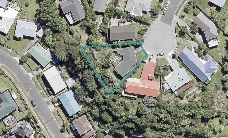 5 Peach Tree Grove, Maungaraki, Lower Hutt - Carousel 1