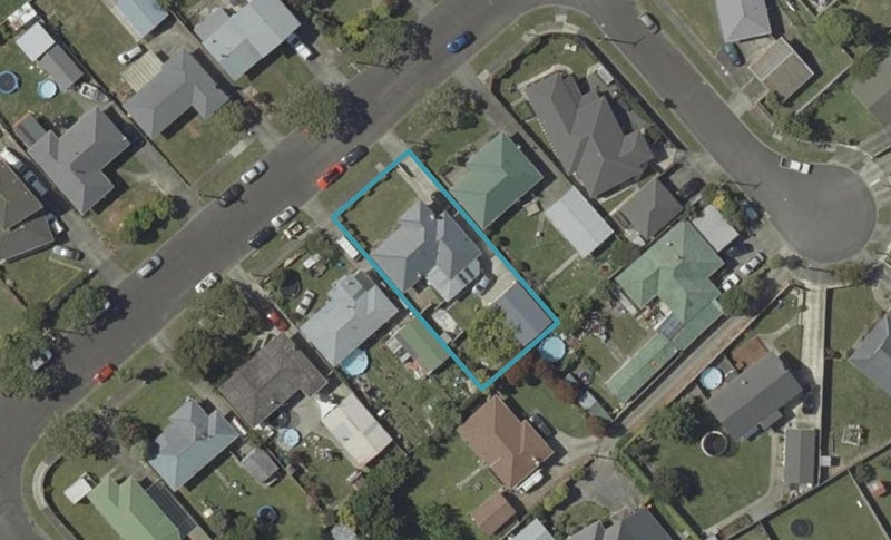 29 Peters Avenue, Cloverlea, Palmerston North - Carousel 1