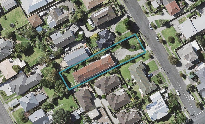 2/3 Opua Street, Belmont, Auckland - Carousel 1