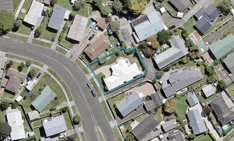 18A Turon Crescent, Totara Park, Upper Hutt - Carousel 1