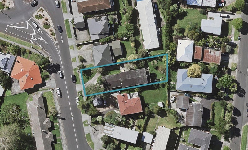 3/4 College Road, St Johns, Auckland - Carousel 1