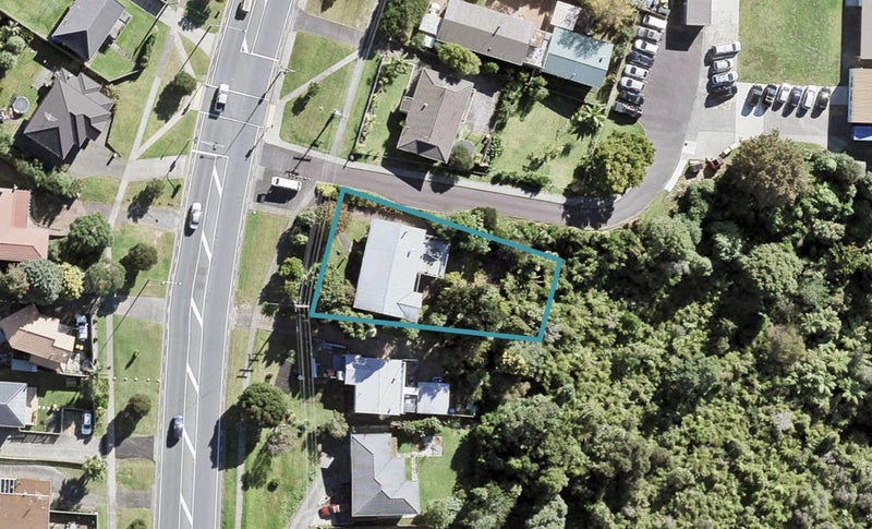 761 East Coast Road, Northcross, Auckland - Carousel 1