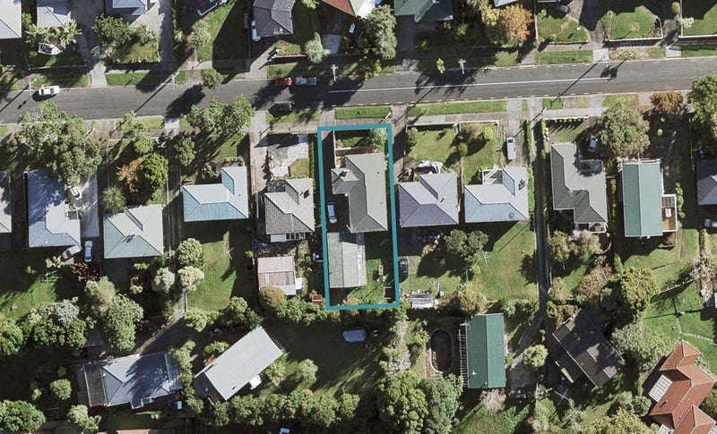 24 Mary Dreaver Street, New Windsor, Auckland - Carousel 1