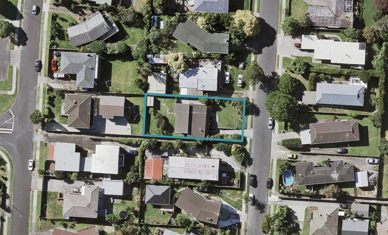 18 Megan Avenue, Pakuranga Heights, Auckland - Carousel 1