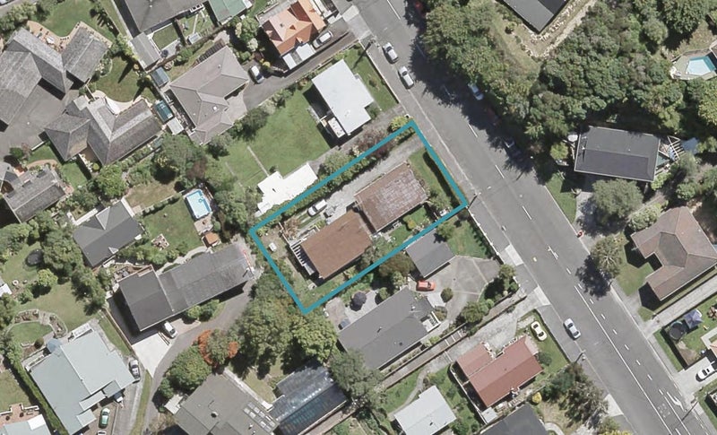 2/8 Gloucester Street, Silverstream, Upper Hutt - Carousel 1