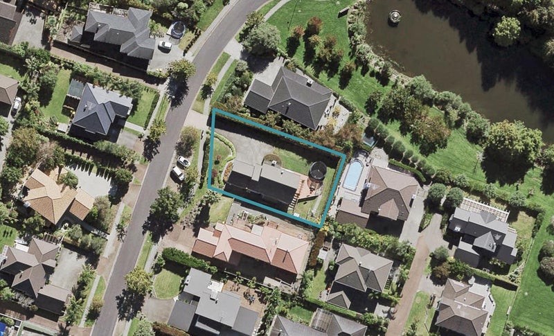45 English Oak Drive, Schnapper Rock, Auckland - Carousel 1