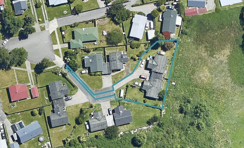 37C Matthew Place, Kawaha Point, Rotorua - Carousel 1