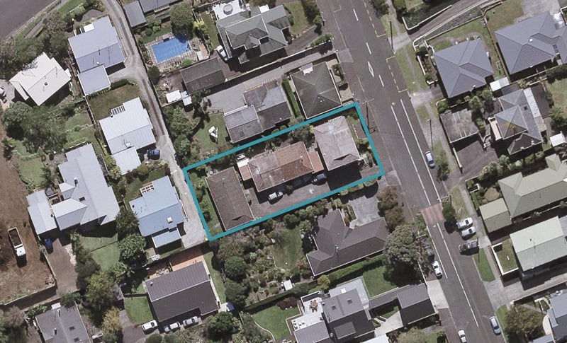 1/50 Paynters Avenue, Strandon, New Plymouth - Carousel 1
