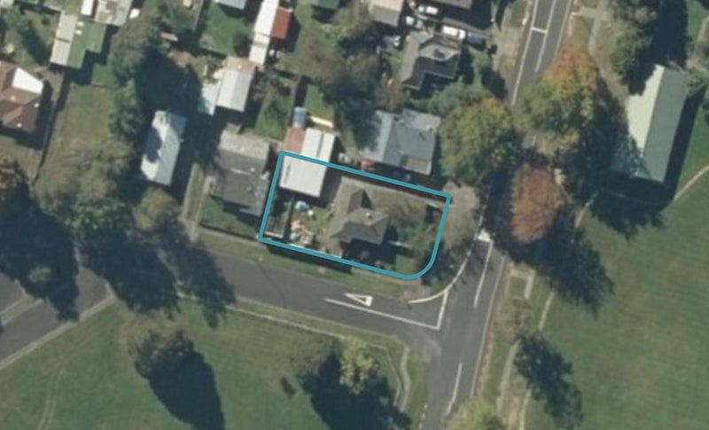 4 Hinerangi Street, Turangi - Carousel 1