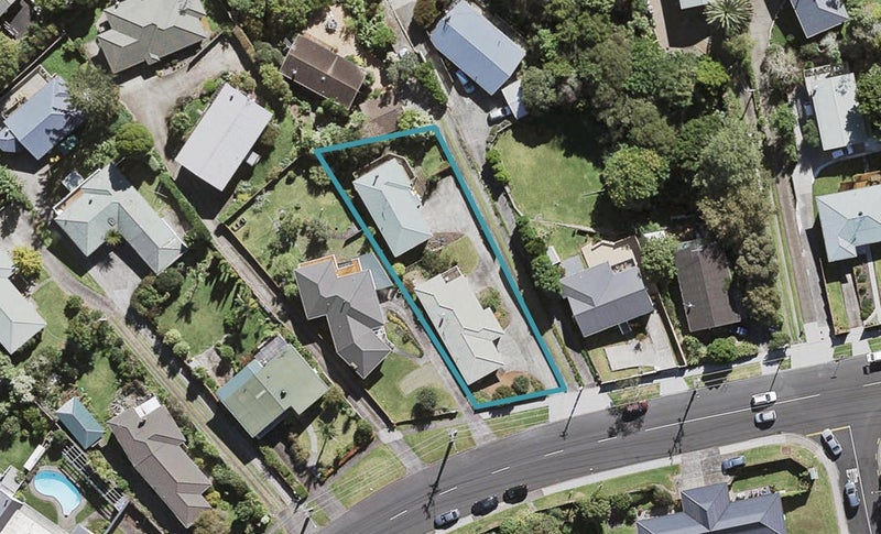 2/86 Coronation Road, Hillcrest, Auckland - Carousel 1