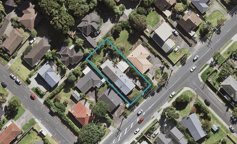 1/51 Ocean View Road, Hillcrest, Auckland - Carousel 1