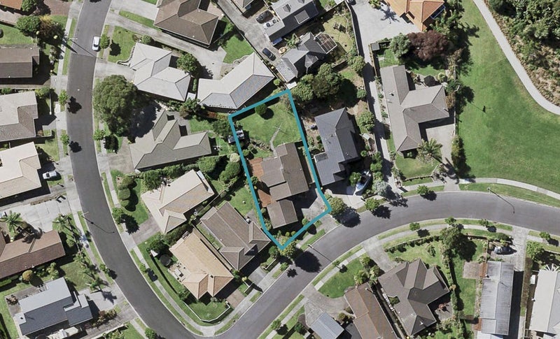 63 West Fairway, Golflands, Auckland - Carousel 1