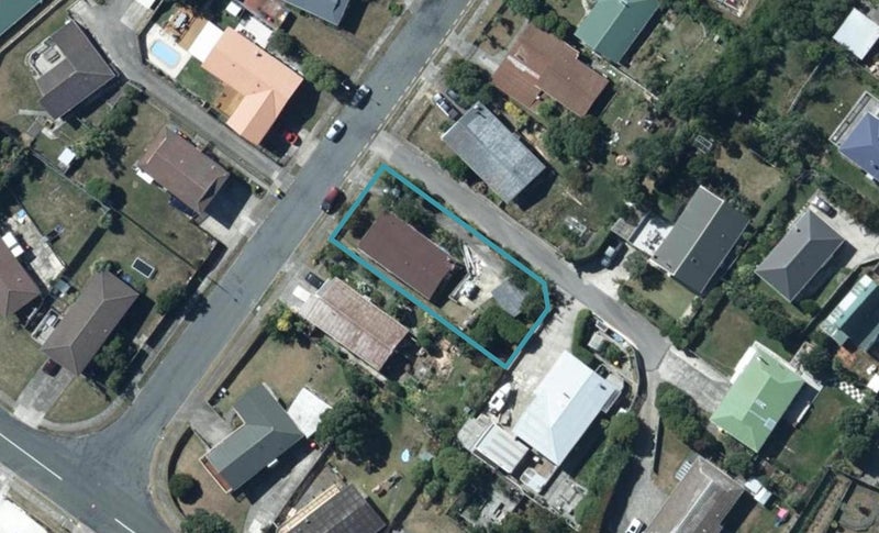6 Rothwell Street, Titahi Bay, Porirua - Carousel 1