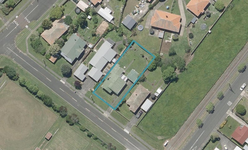 82 Pitt Street, Whanganui, Whanganui - Carousel 1