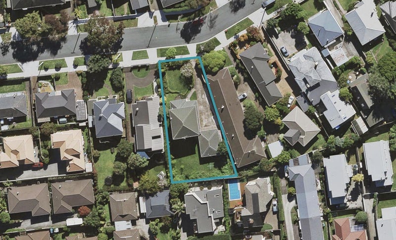 5 Amaru Road, One Tree Hill, Auckland - Carousel 1