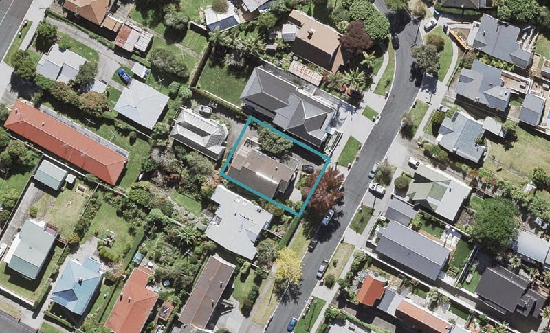4 Warwick Street, Morningside, Auckland - Carousel 1