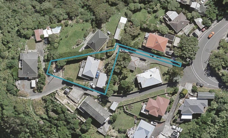1 Fleet Grove, Korokoro, Lower Hutt - Carousel 1