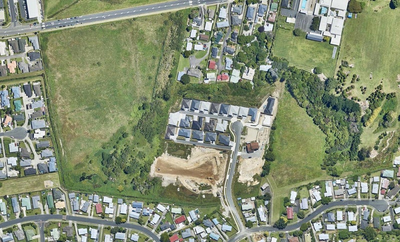 5 Stable Way, Brookfield, Tauranga - Carousel 1