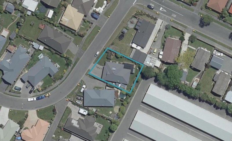 7 Ballymena Drive, Belfast, Christchurch - Carousel 1