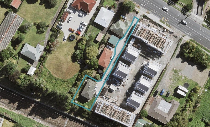 26B Swanson Road, Henderson, Auckland - Carousel 1