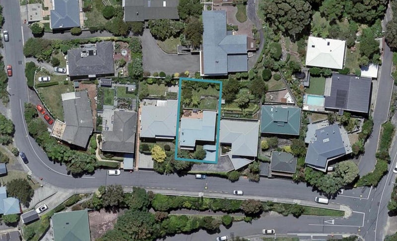 8 Seatoun Heights Road, Seatoun, Wellington - Carousel 1