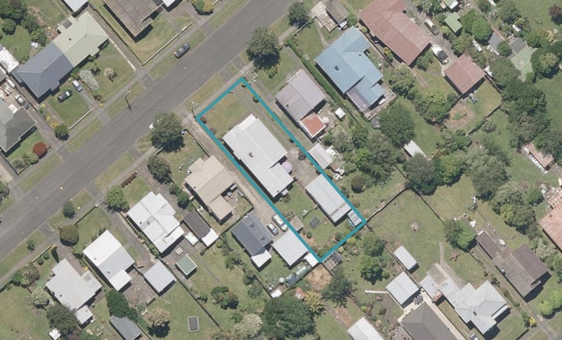 22 Kitchener Street, Whanganui East, Whanganui - Carousel 1