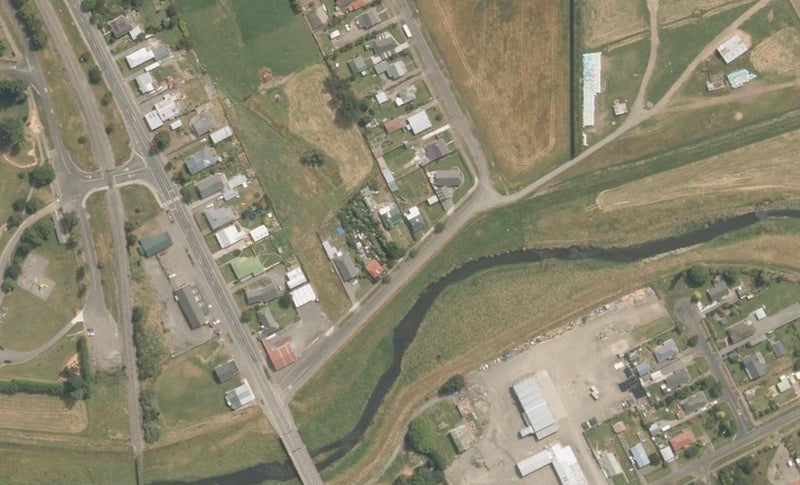 13 Russell Esplanade, Otautau, Otautau - Carousel 1