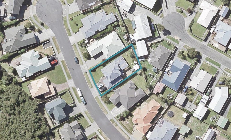 18 Kawatiri Grove, Wainuiomata, Lower Hutt - Carousel 1