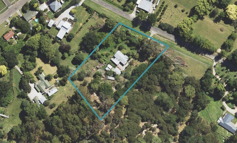 305 Valley Road, Mangapapa, Gisborne - Carousel 1