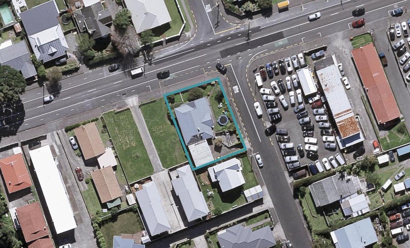 341 Saint Aubyn Street, Moturoa, New Plymouth - Carousel 1