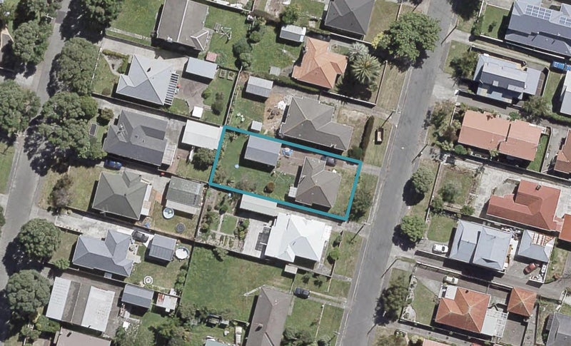 20 Charleston Avenue, Boulcott, Lower Hutt - Carousel 1