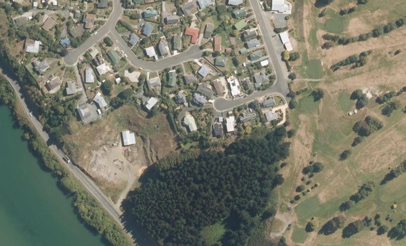 9 Arthur, BALCLUTHA, Balclutha - Carousel 1
