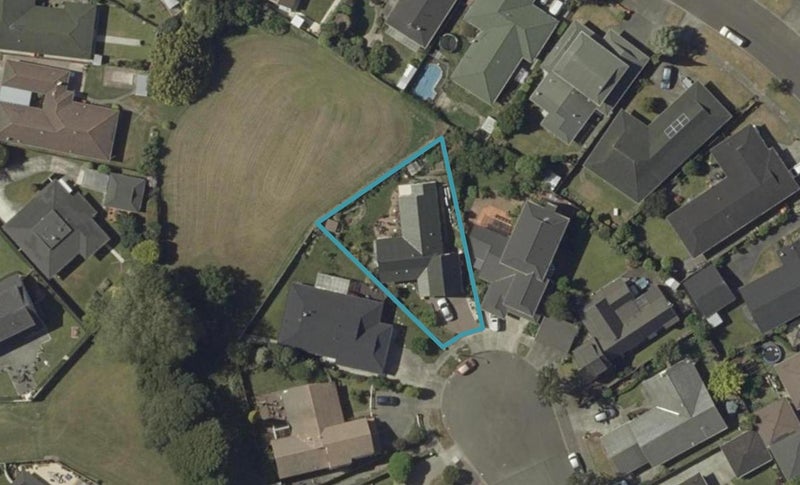 14 Caulfield Place, Awapuni, Palmerston North - Carousel 1