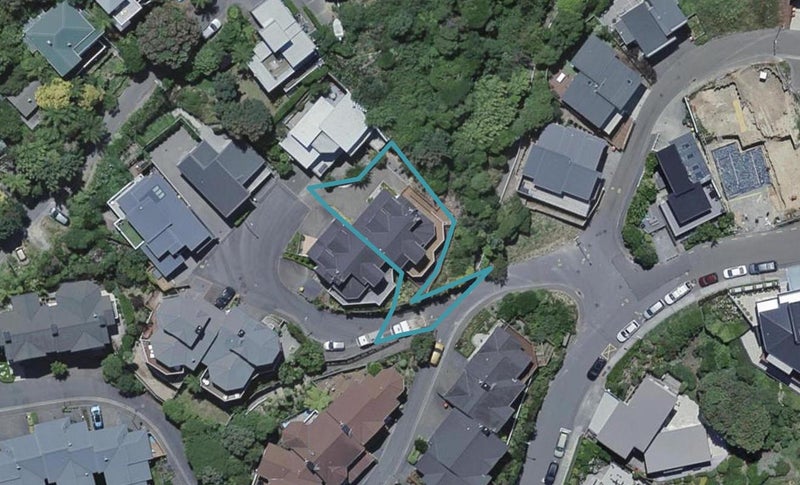 8 Sargeson Way, Kaiwharawhara, Wellington - Carousel 1