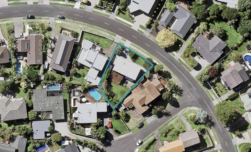 77 Bramley Drive, Farm Cove, Auckland - Carousel 1
