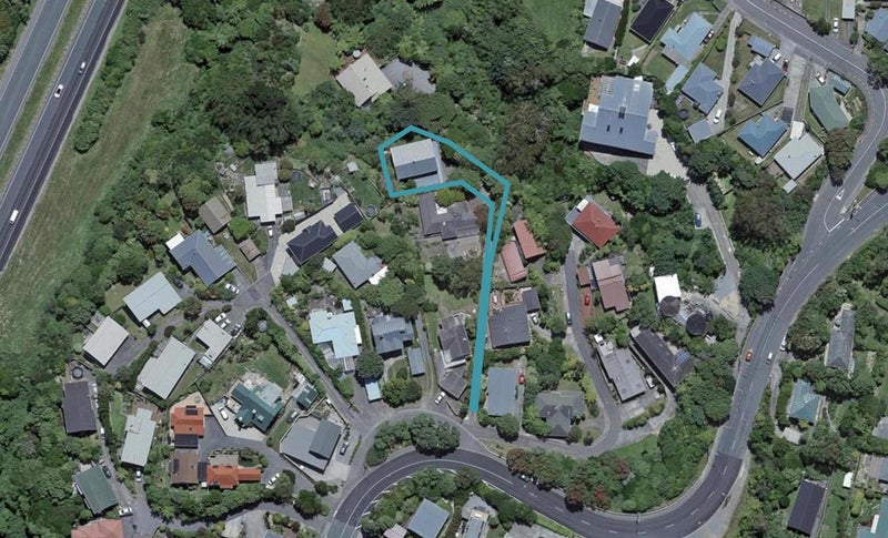 129 Helston Road, Paparangi, Wellington - Carousel 1