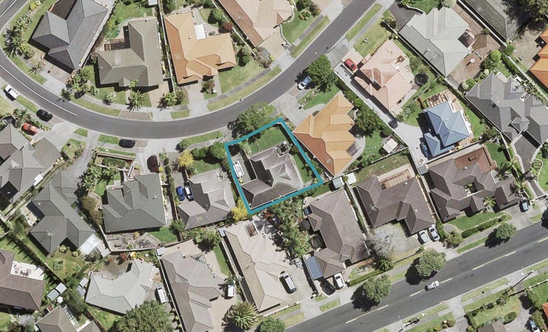 10 Highfields Terrace, Henderson, Auckland - Carousel 1