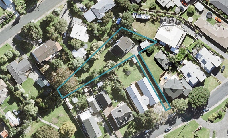 51 Arkles Strand, Arkles Bay, Whangaparaoa - Carousel 1
