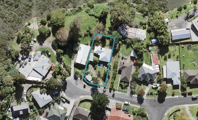7 Aronui Terrace, Kelston, Auckland - Carousel 1