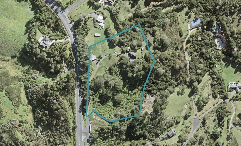 1309 East Coast Road, Albany - Carousel 1
