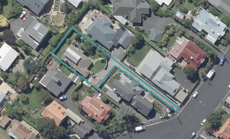16 Prestwick Street, Maori Hill, Dunedin - Carousel 1