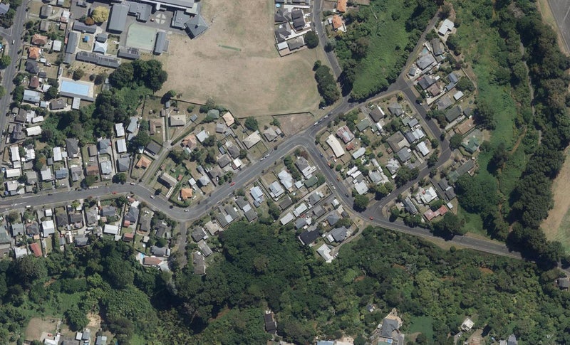 39 Rimu Street, Maeroa, Hamilton - Carousel 1