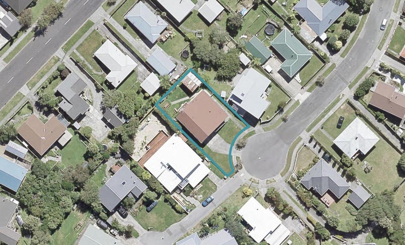 17 Cherry Blossom Grove, Maungaraki, Lower Hutt - Carousel 1