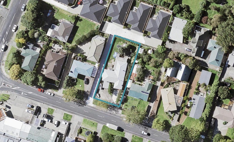 61 Rodney Street, Howick, Auckland - Carousel 1